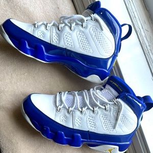 Air jordan 9 retro , laker colors, size 9.5